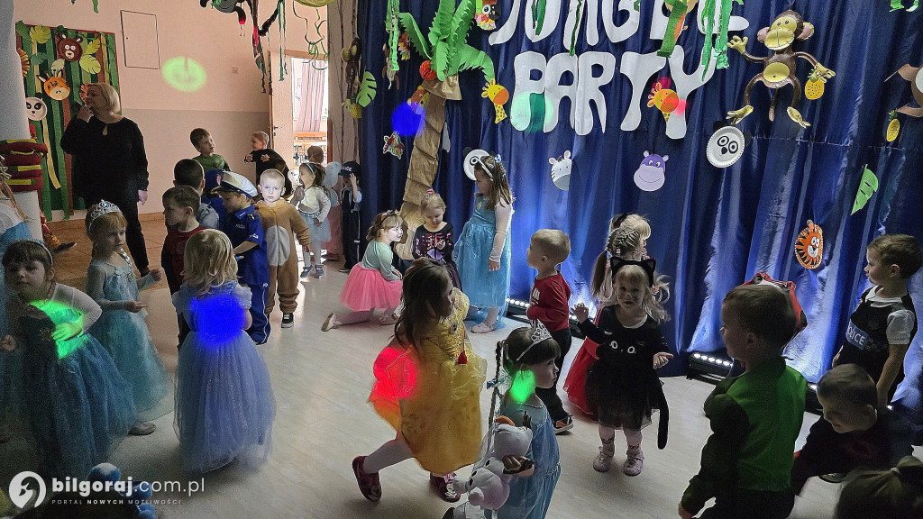 Piraci, księżniczki i superbohaterowie opanowali parkiet w Przedszkolu nr 2