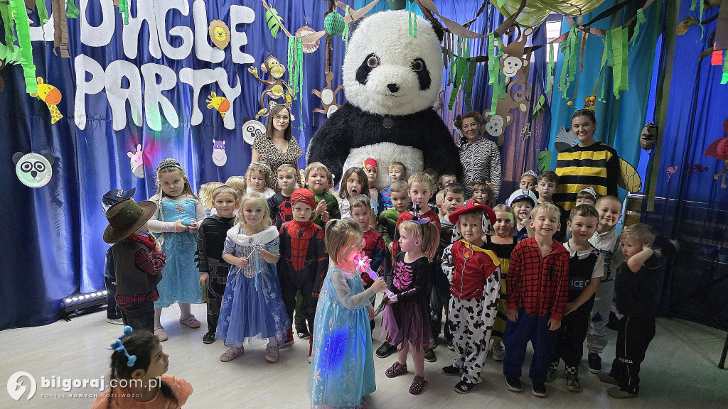 Piraci, księżniczki i superbohaterowie opanowali parkiet w Przedszkolu nr 2