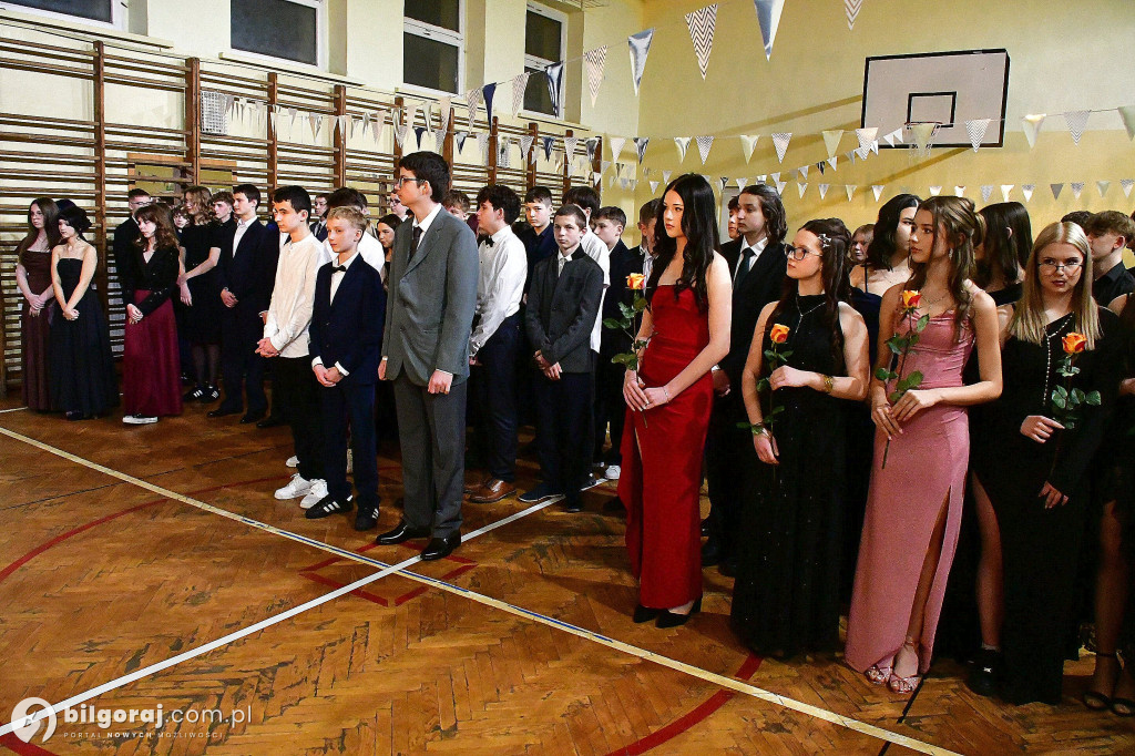 Bal ósmoklasistów w Szkole Podstawowej Nr 1 w Biłgoraju