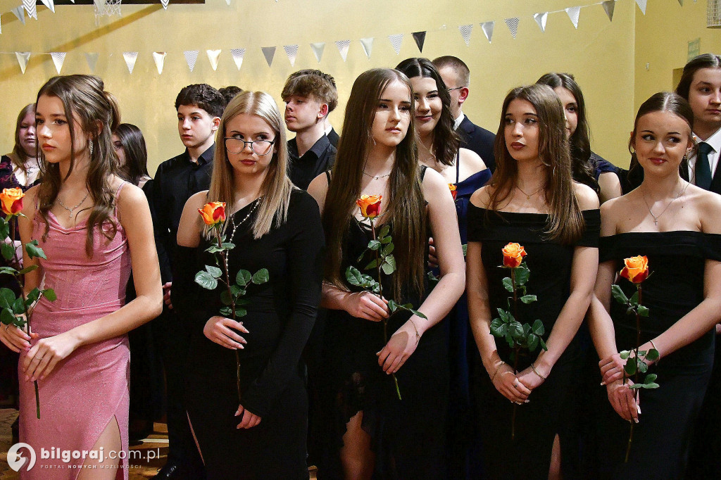 Bal ósmoklasistów w Szkole Podstawowej Nr 1 w Biłgoraju