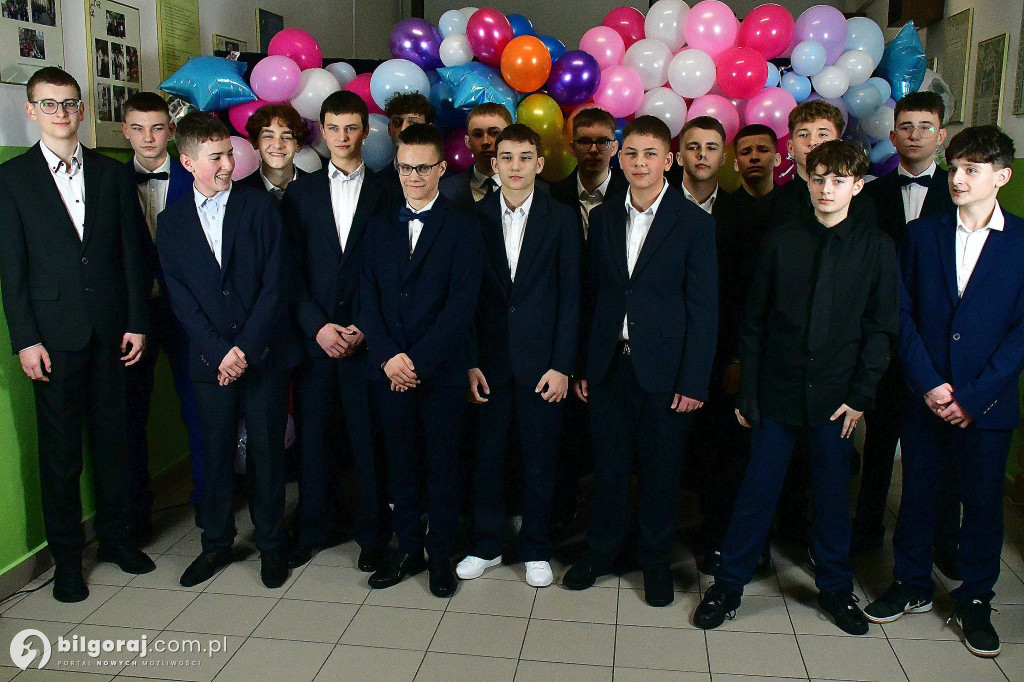 Bal ósmoklasistów w Szkole Podstawowej Nr 1 w Biłgoraju