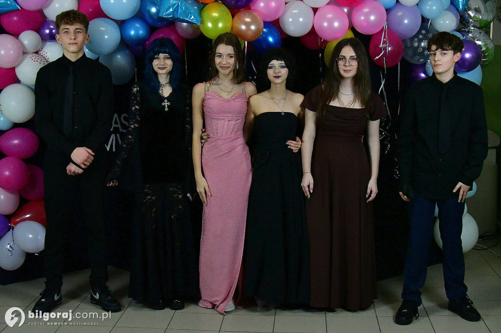 Bal ósmoklasistów w Szkole Podstawowej Nr 1 w Biłgoraju