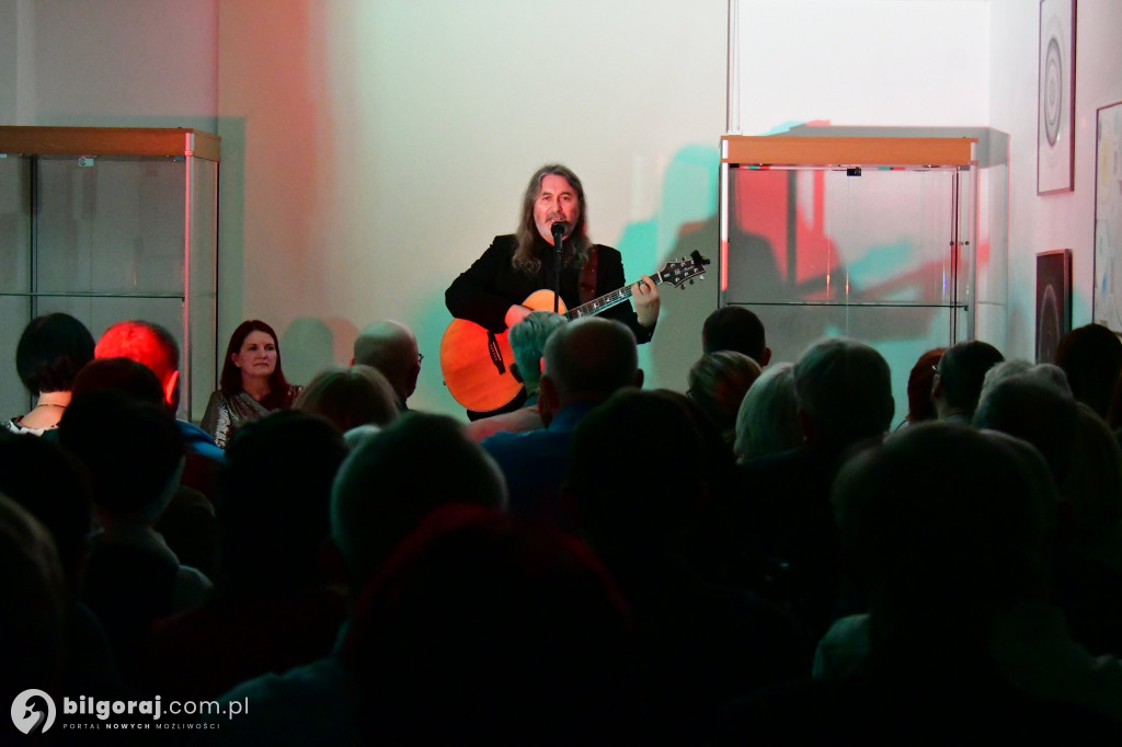 Słowo śpiewane i mówione. Nastrojowe spotkanie w Muzeum Ziemi Biłgorajskiej