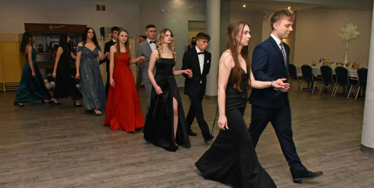 Relacja z balu maturalnego w turobińskim liceum