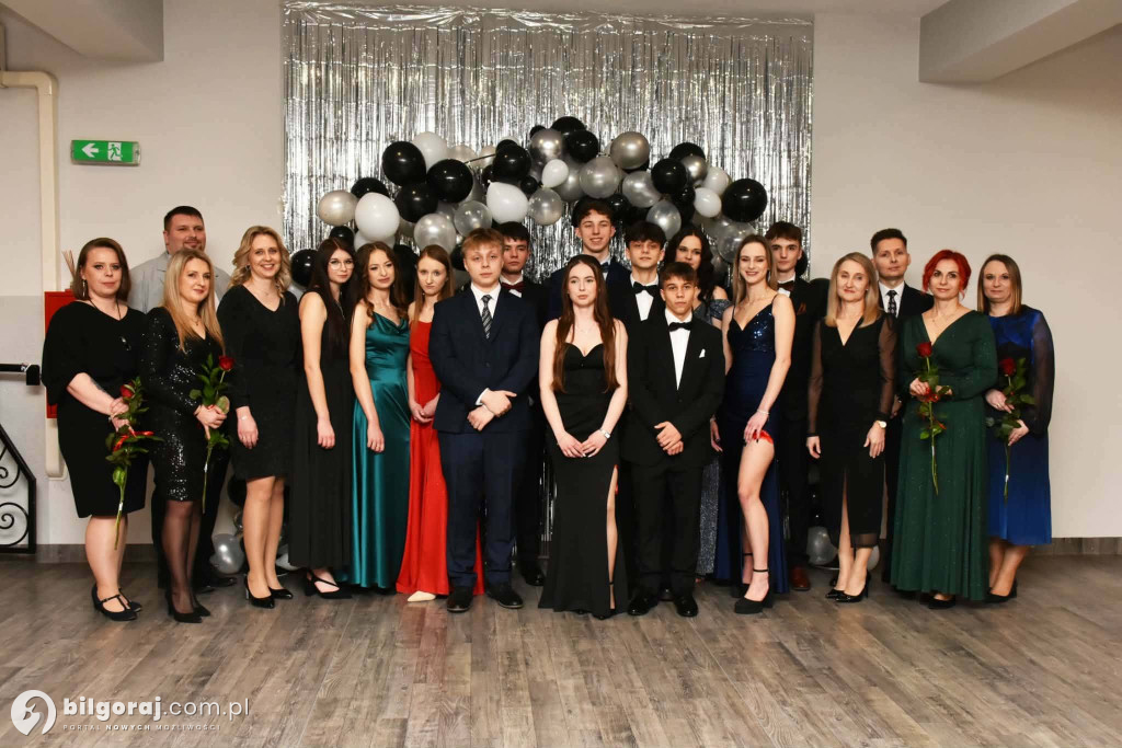 Relacja z balu maturalnego w turobińskim liceum