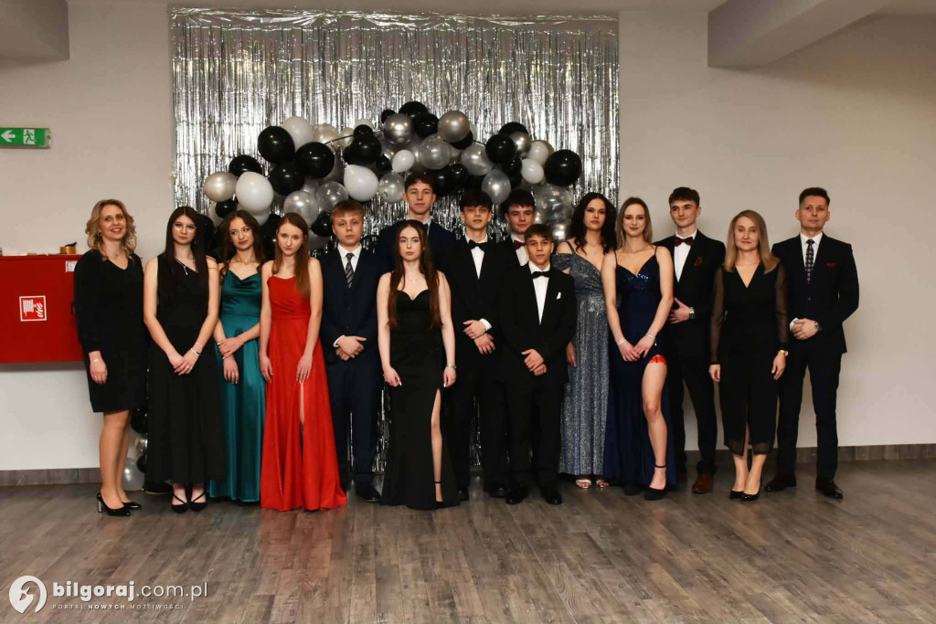 Relacja z balu maturalnego w turobińskim liceum