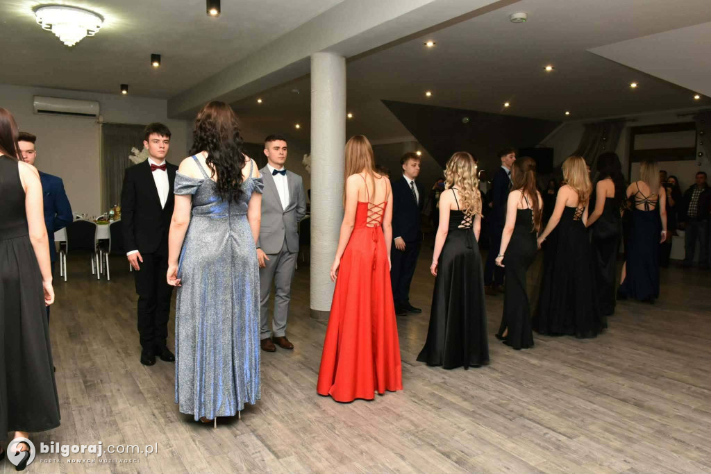 Relacja z balu maturalnego w turobińskim liceum
