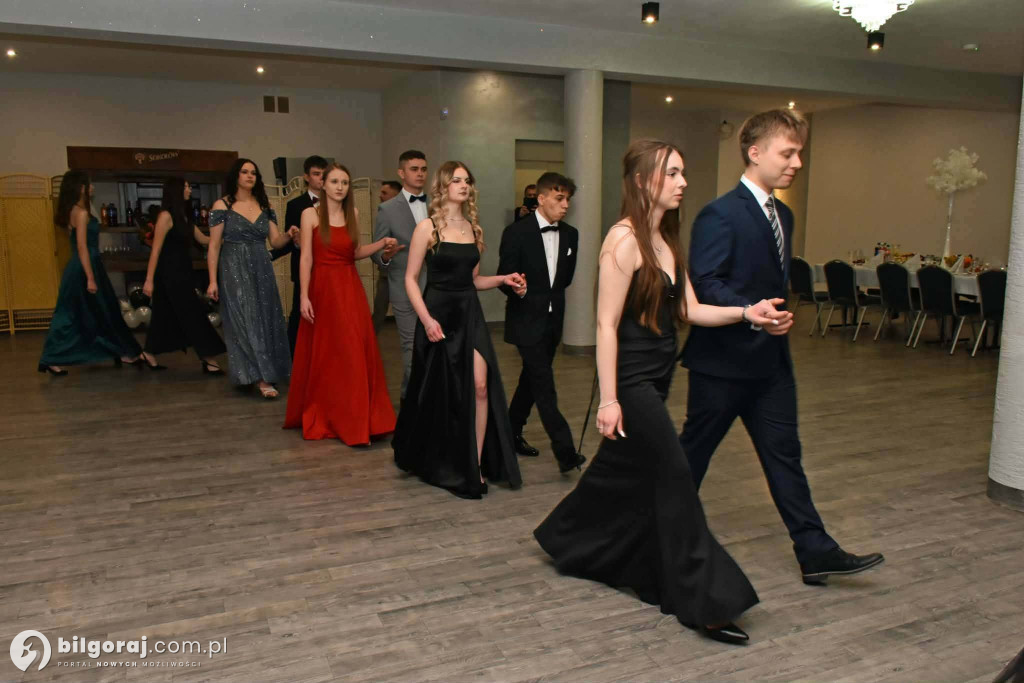 Relacja z balu maturalnego w turobińskim liceum