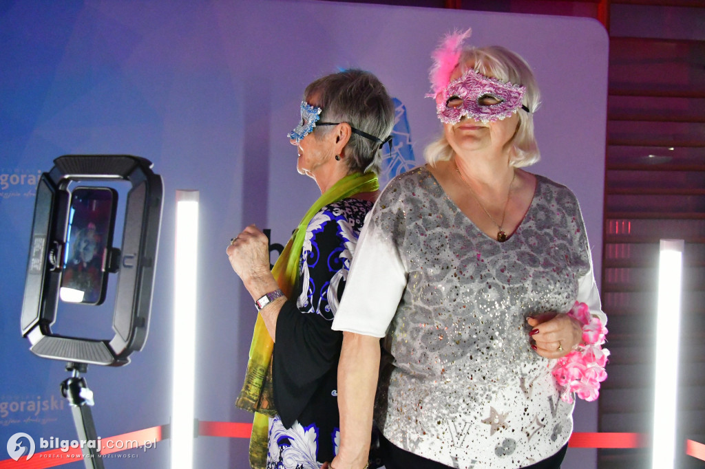 Ponad tysiąc kobiet w biłgorajskiej „Budowlance”. Tak świętował Powiat