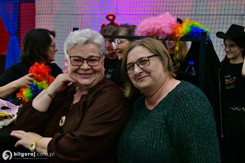 Ponad tysiąc kobiet w biłgorajskiej „Budowlance”. Tak świętował Powiat