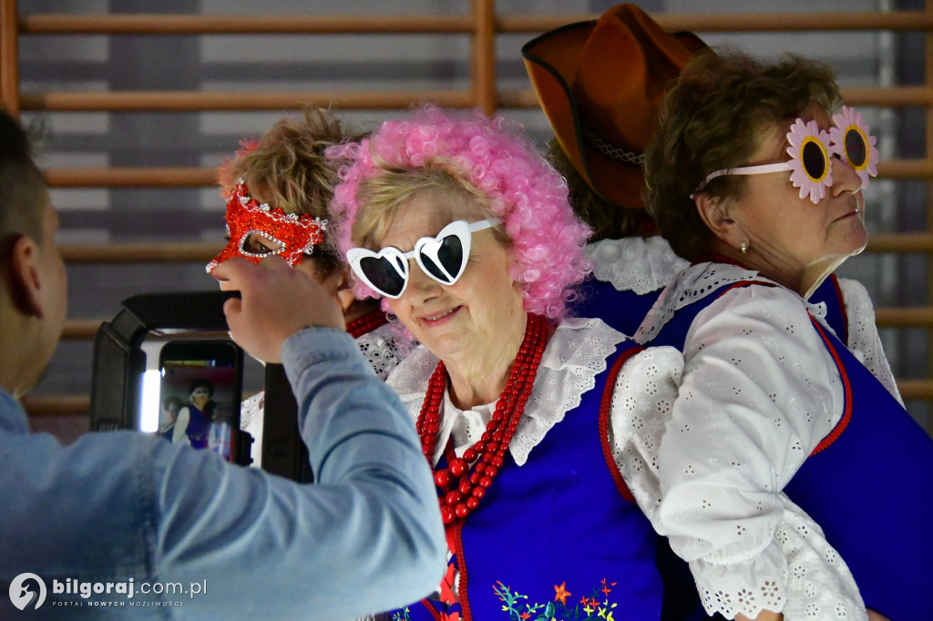 Ponad tysiąc kobiet w biłgorajskiej „Budowlance”. Tak świętował Powiat