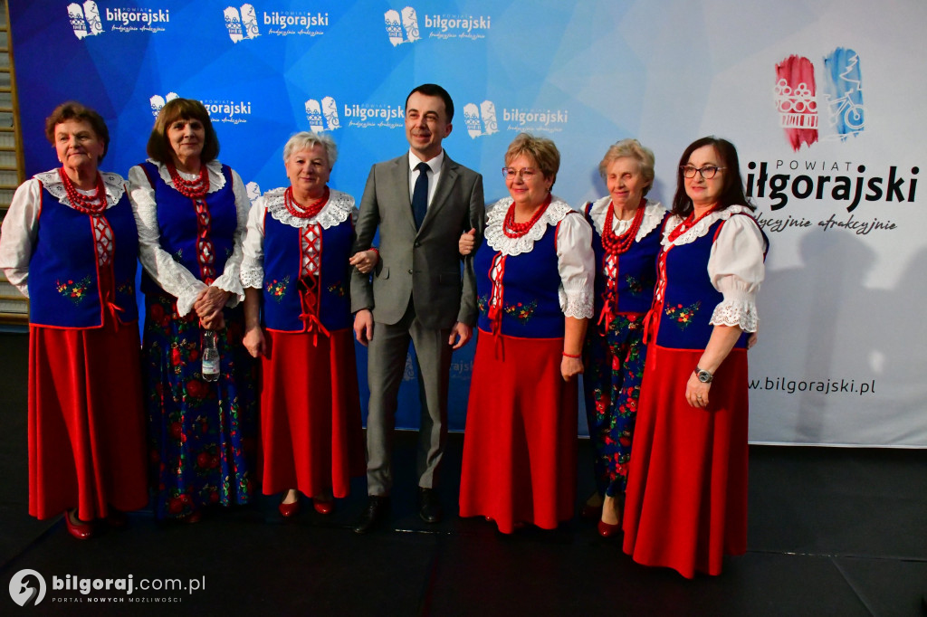 Ponad tysiąc kobiet w biłgorajskiej „Budowlance”. Tak świętował Powiat