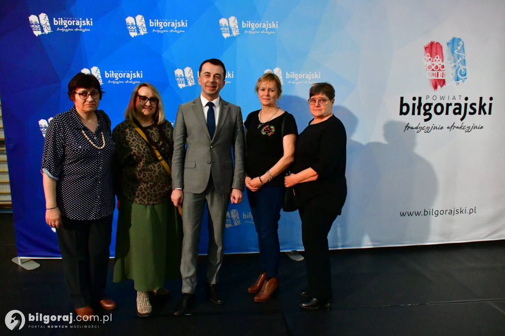 Ponad tysiąc kobiet w biłgorajskiej „Budowlance”. Tak świętował Powiat