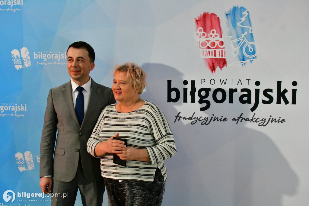 Ponad tysiąc kobiet w biłgorajskiej „Budowlance”. Tak świętował Powiat