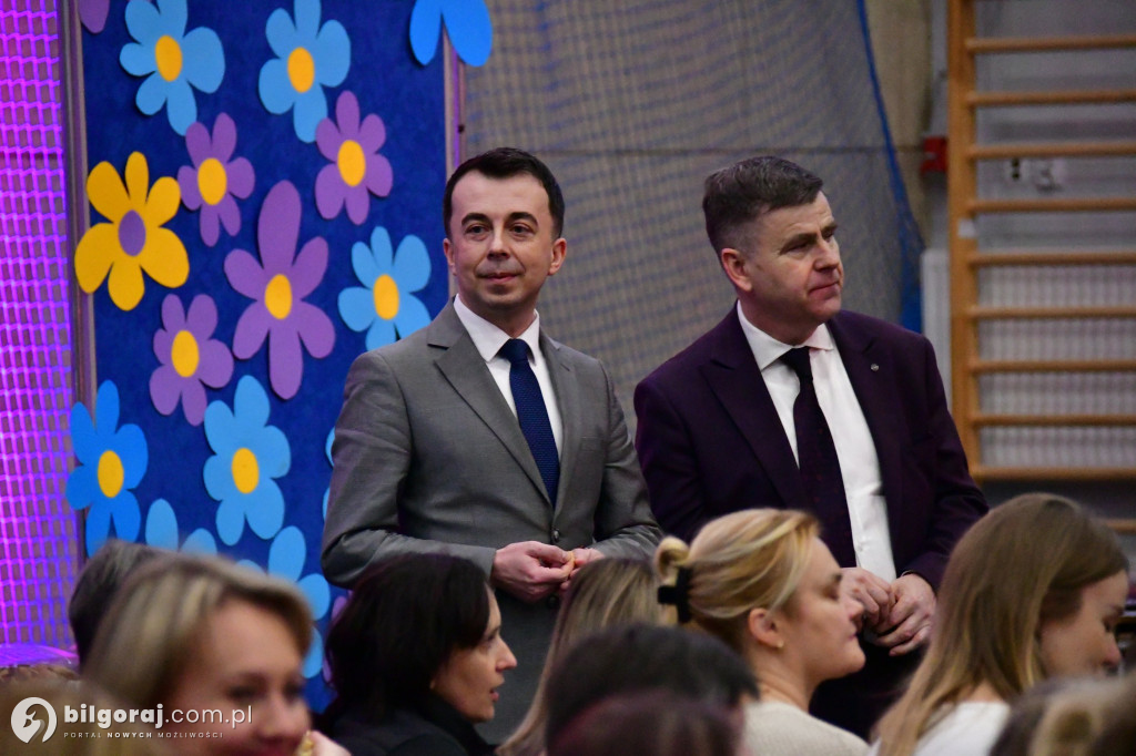 Ponad tysiąc kobiet w biłgorajskiej „Budowlance”. Tak świętował Powiat