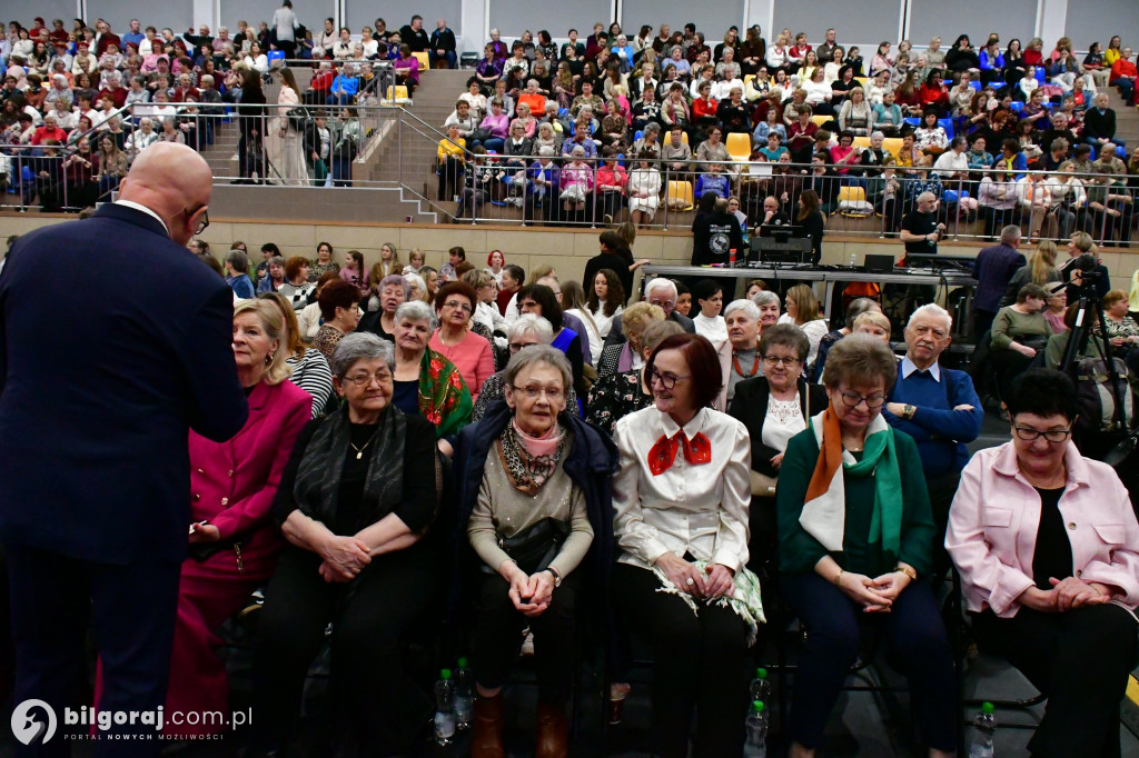 Ponad tysiąc kobiet w biłgorajskiej „Budowlance”. Tak świętował Powiat
