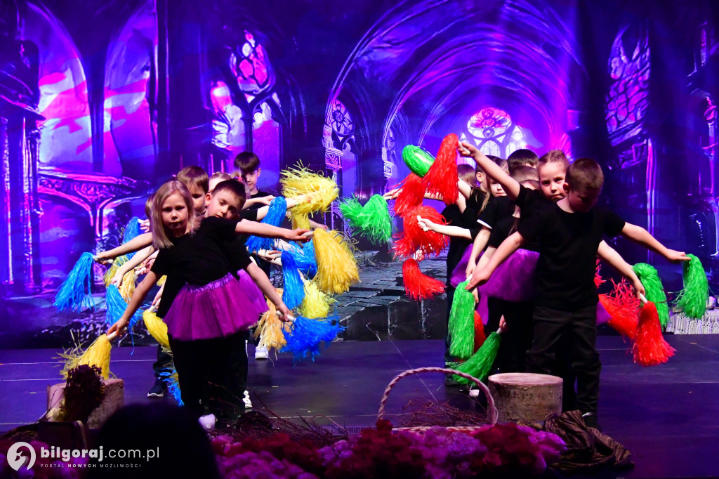 Ponad tysiąc kobiet w biłgorajskiej „Budowlance”. Tak świętował Powiat