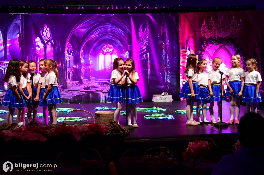 Ponad tysiąc kobiet w biłgorajskiej „Budowlance”. Tak świętował Powiat