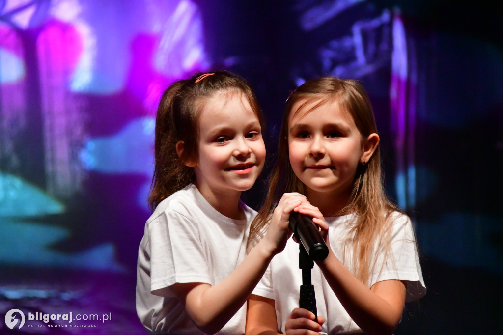 Ponad tysiąc kobiet w biłgorajskiej „Budowlance”. Tak świętował Powiat