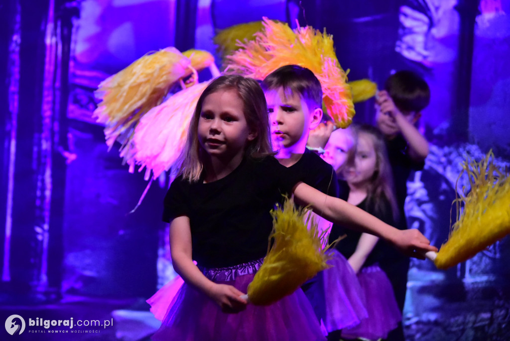 Ponad tysiąc kobiet w biłgorajskiej „Budowlance”. Tak świętował Powiat