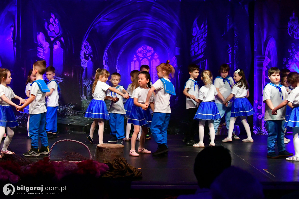 Ponad tysiąc kobiet w biłgorajskiej „Budowlance”. Tak świętował Powiat