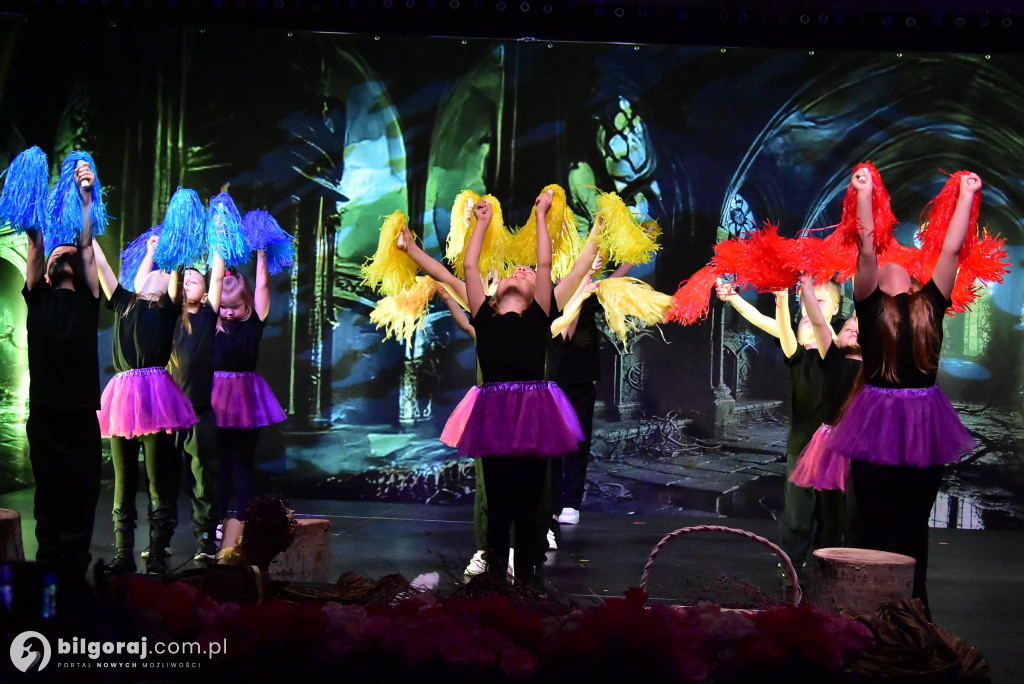 Ponad tysiąc kobiet w biłgorajskiej „Budowlance”. Tak świętował Powiat