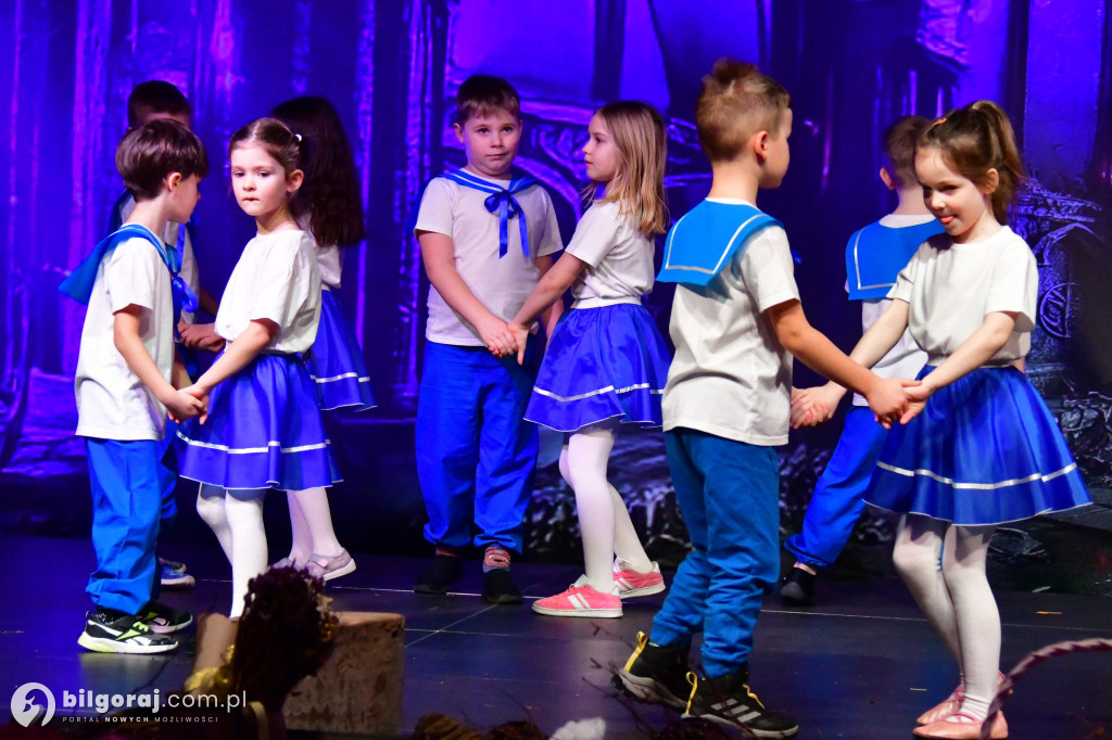 Ponad tysiąc kobiet w biłgorajskiej „Budowlance”. Tak świętował Powiat