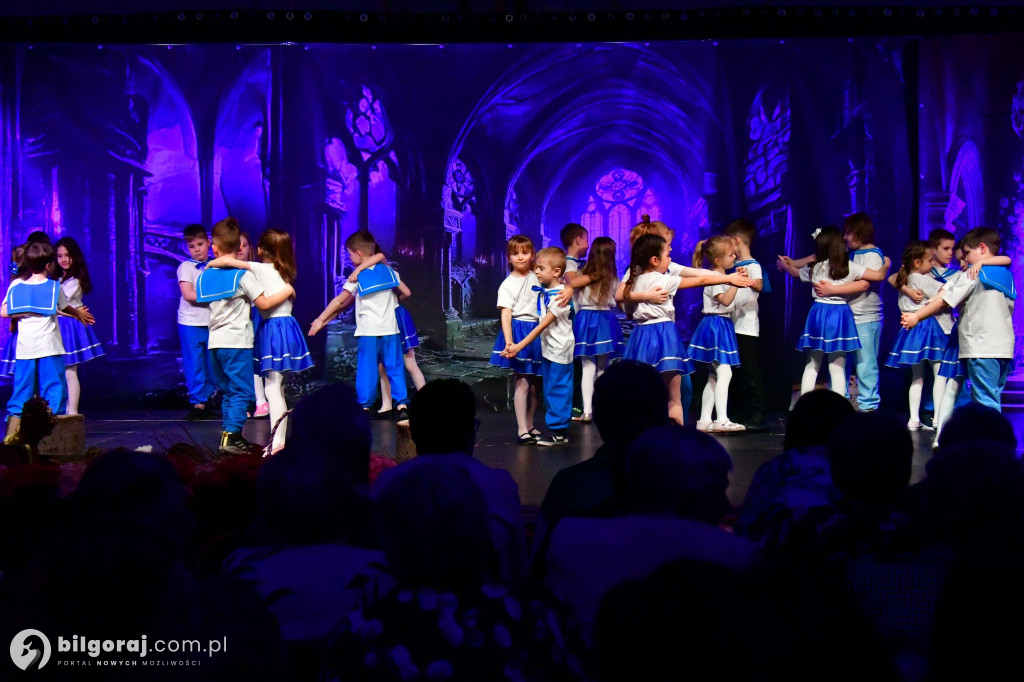 Ponad tysiąc kobiet w biłgorajskiej „Budowlance”. Tak świętował Powiat