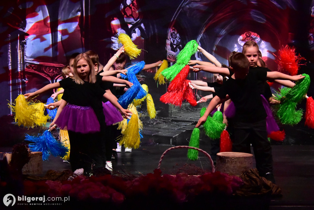 Ponad tysiąc kobiet w biłgorajskiej „Budowlance”. Tak świętował Powiat