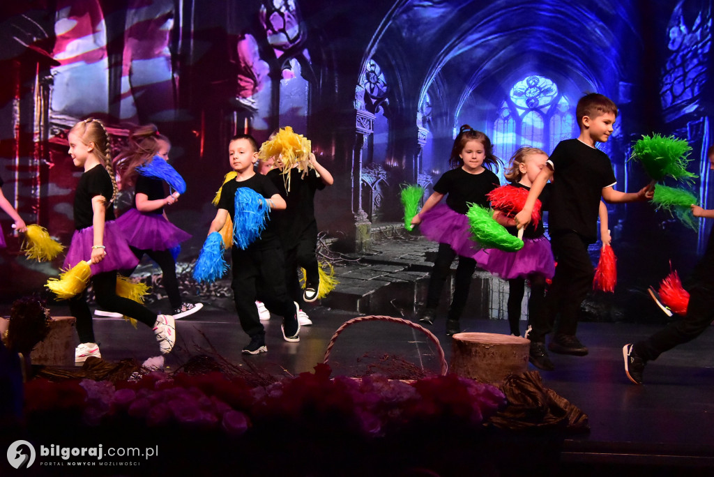 Ponad tysiąc kobiet w biłgorajskiej „Budowlance”. Tak świętował Powiat