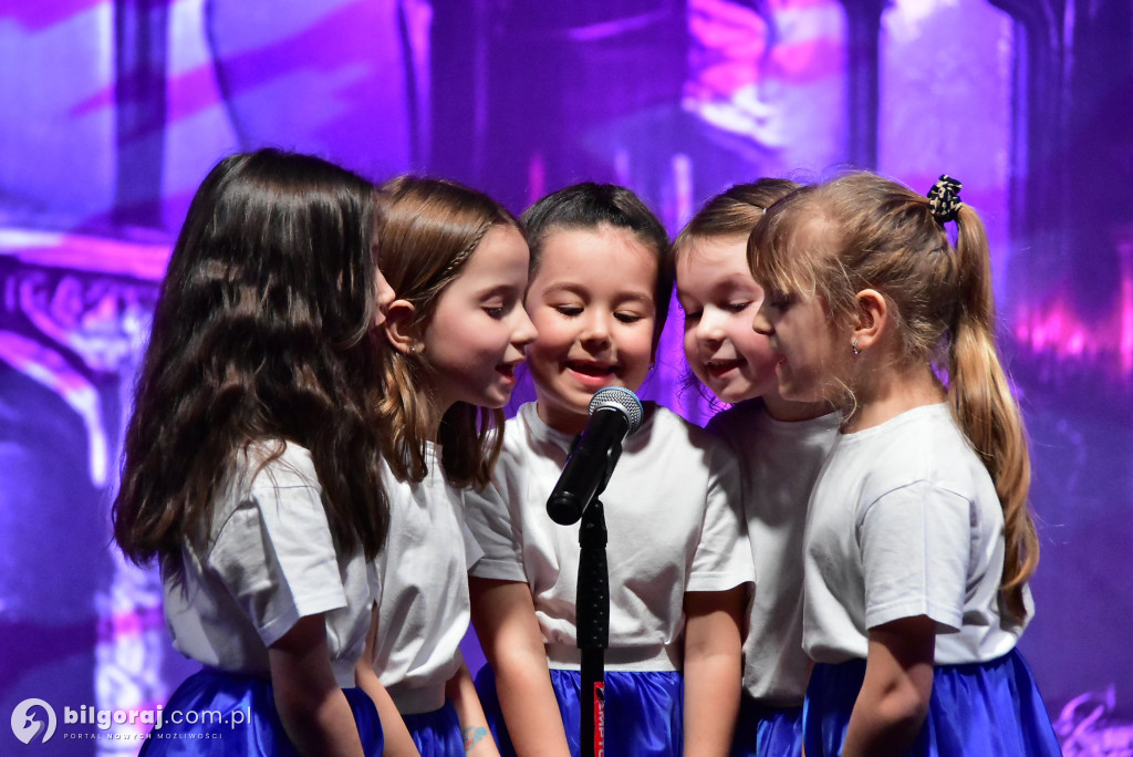 Ponad tysiąc kobiet w biłgorajskiej „Budowlance”. Tak świętował Powiat