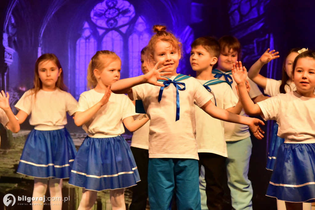 Ponad tysiąc kobiet w biłgorajskiej „Budowlance”. Tak świętował Powiat