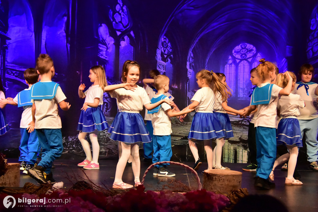 Ponad tysiąc kobiet w biłgorajskiej „Budowlance”. Tak świętował Powiat