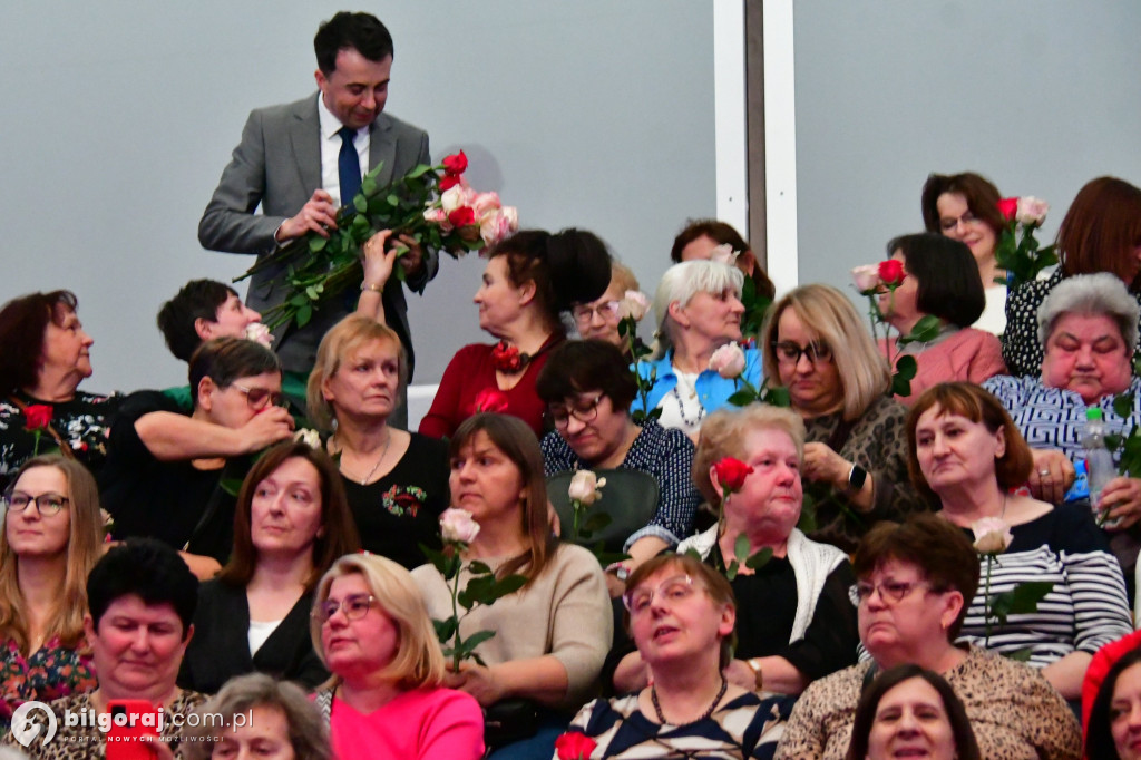 Ponad tysiąc kobiet w biłgorajskiej „Budowlance”. Tak świętował Powiat