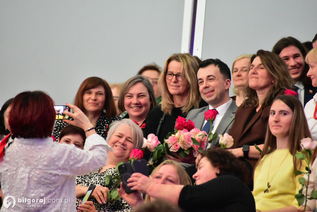 Ponad tysiąc kobiet w biłgorajskiej „Budowlance”. Tak świętował Powiat