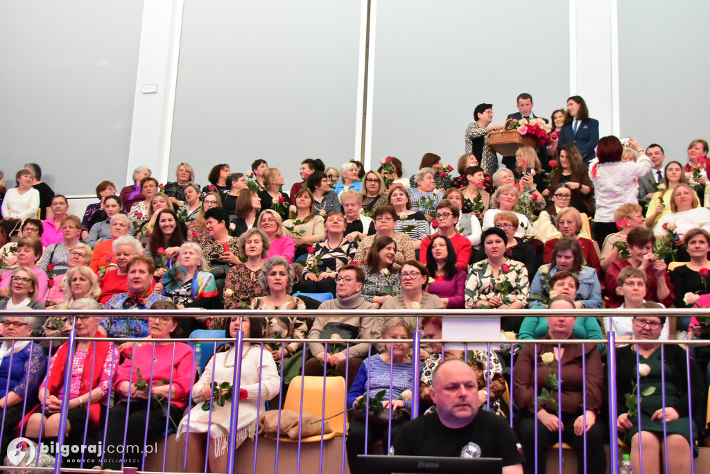 Ponad tysiąc kobiet w biłgorajskiej „Budowlance”. Tak świętował Powiat