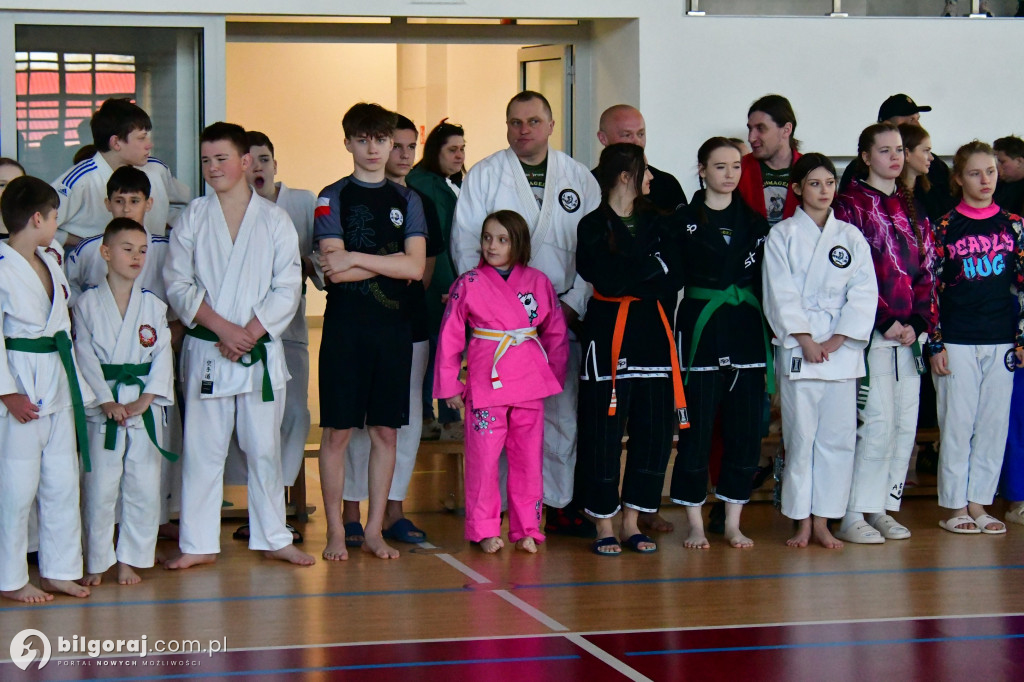 Młodzi wojownicy na macie w Potoku Górnym. Relacja z Ligi Ju-Jitsu Karate