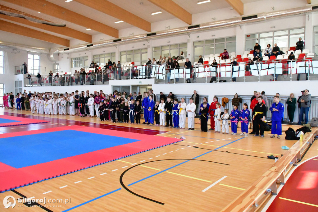 Młodzi wojownicy na macie w Potoku Górnym. Relacja z Ligi Ju-Jitsu Karate