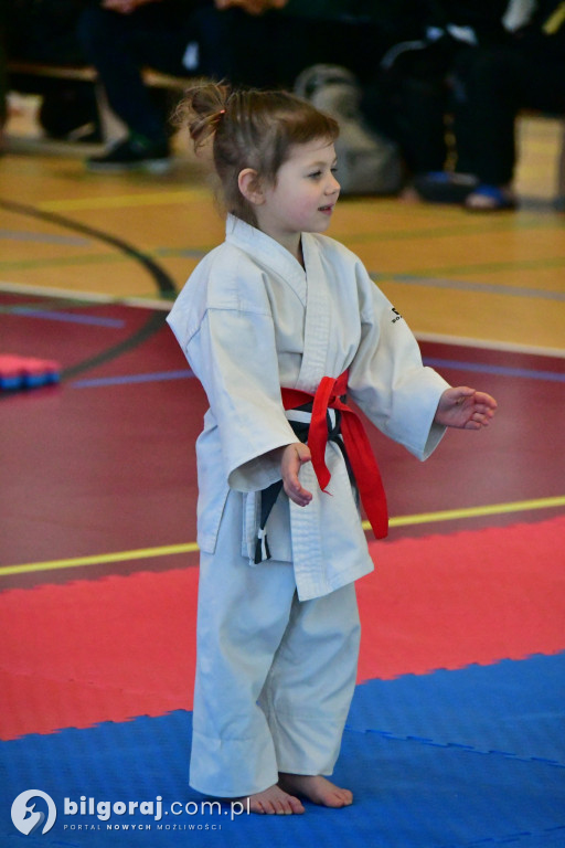 Młodzi wojownicy na macie w Potoku Górnym. Relacja z Ligi Ju-Jitsu Karate