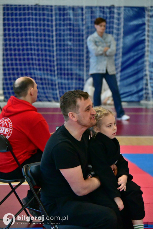 Młodzi wojownicy na macie w Potoku Górnym. Relacja z Ligi Ju-Jitsu Karate