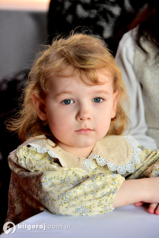 Teatr, kwiaty i wielkie serca. Gminny Dzień Kobiet w Tereszpolu