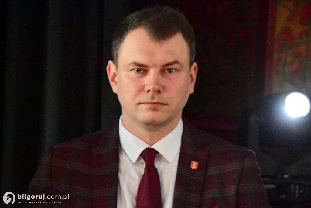 Teatr, kwiaty i wielkie serca. Gminny Dzień Kobiet w Tereszpolu