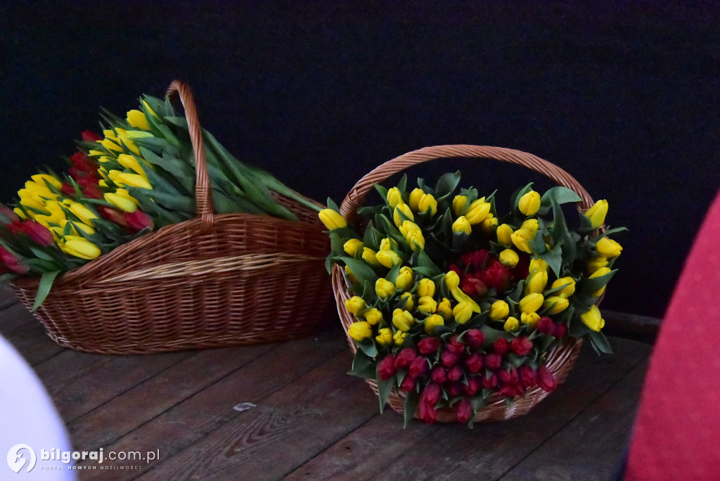 Teatr, kwiaty i wielkie serca. Gminny Dzień Kobiet w Tereszpolu