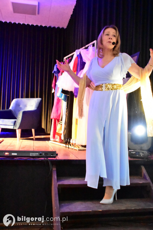 Teatr, kwiaty i wielkie serca. Gminny Dzień Kobiet w Tereszpolu