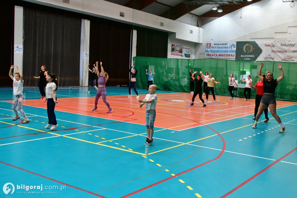 Sportowa energia i kobieca siła. Tak biłgorajanki świętowały w OSiR