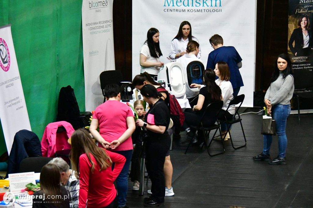 Sportowa energia i kobieca siła. Tak biłgorajanki świętowały w OSiR