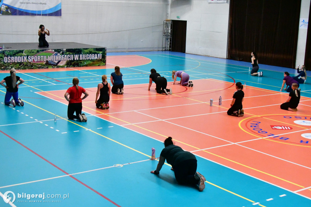 Sportowa energia i kobieca siła. Tak biłgorajanki świętowały w OSiR