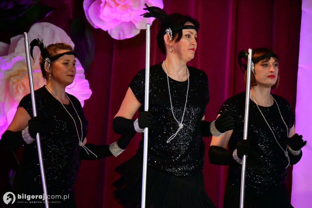 Retro rytmy i taneczna pasja: Dzień Kobiet we Frampolu pełen niespodzianek