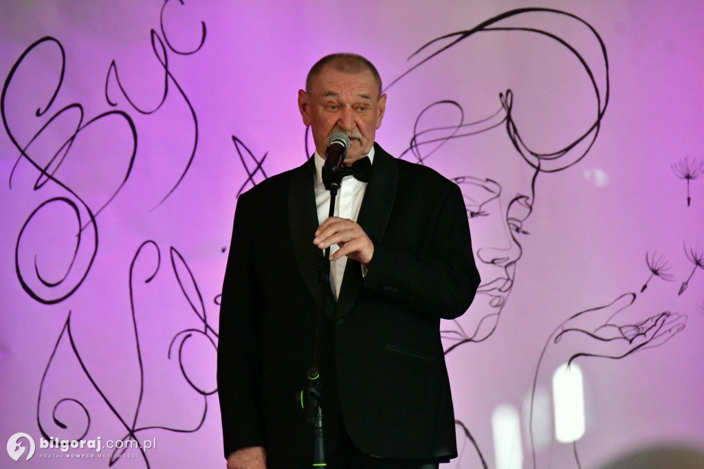 Retro rytmy i taneczna pasja: Dzień Kobiet we Frampolu pełen niespodzianek