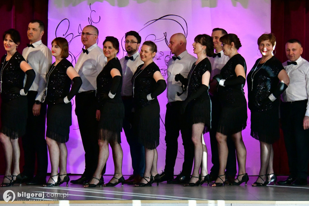 Retro rytmy i taneczna pasja: Dzień Kobiet we Frampolu pełen niespodzianek